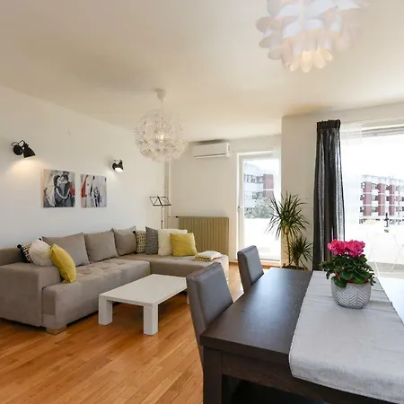 Apartment Mareta *